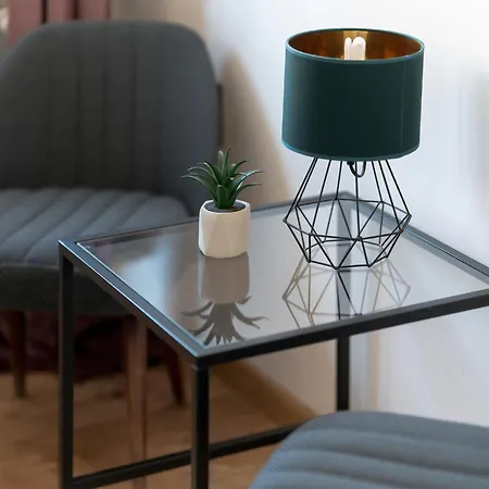 Comfortable Two-bedroom In By Renters Διαμέρισμα
