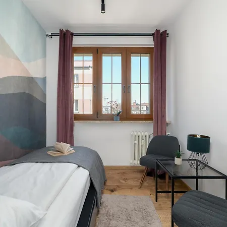 Apartmán Comfortable Two-bedroom In By Renters Poznaň