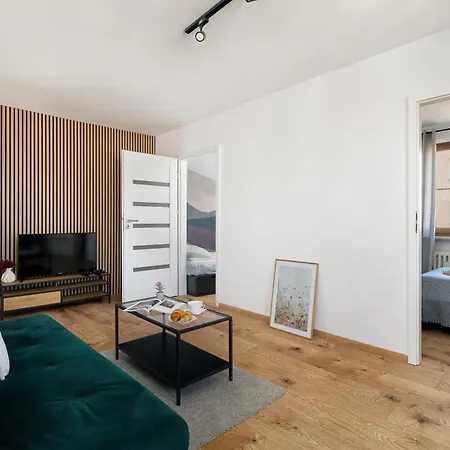 Comfortable Two-bedroom In By Renters Poznaň