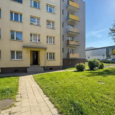 Comfortable Two-bedroom In By Renters Daire Poznan