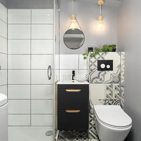 Daire Comfortable Two-bedroom In By Renters Poznan