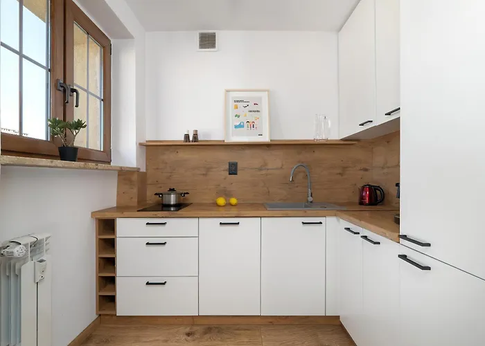 Comfortable Two-bedroom In By Renters *